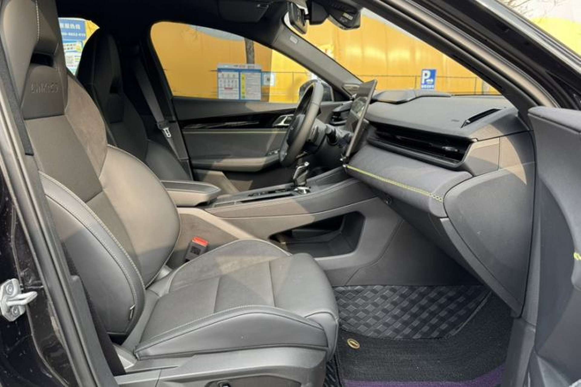 Used Lynk & Co 03 2025 2.0TD DCT Champion Edition Pro Right Front Seat