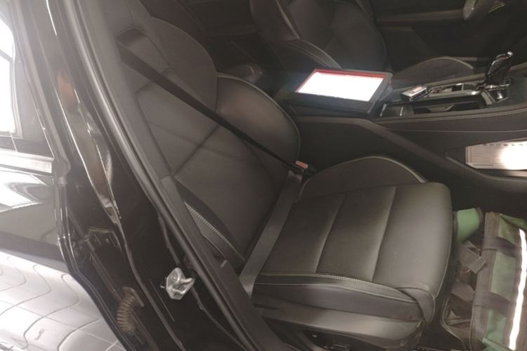 Used Lynk & Co 03 2025 1.5TD DCT Champion Edition Pro Right Front Seat