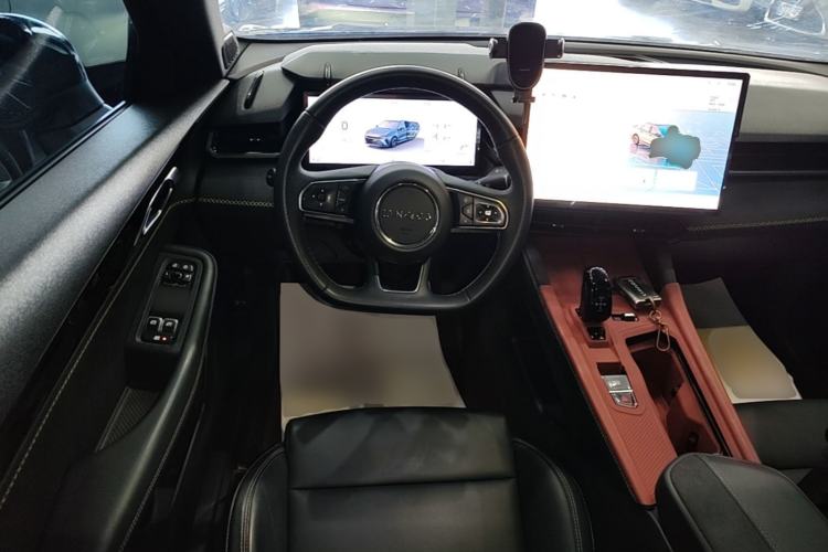 Used Lynk & Co 03 2025 1.5TD DCT Champion Edition Plus Steering Wheel