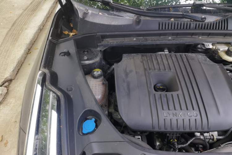Used Lynk & Co 03 2025 2.0TD DCT Champion Edition Pro Engine Bay Right