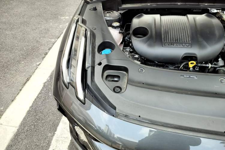 Used Lynk & Co 03 2025 1.5TD DCT Champion Edition Pro Engine Bay Right