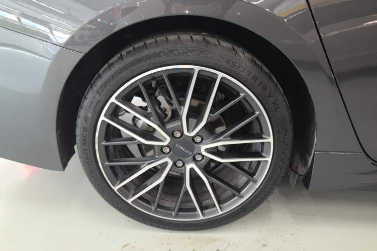Used Lynk & Co 03 2025 2.0TD DCT Champion Edition Pro Exterior 5