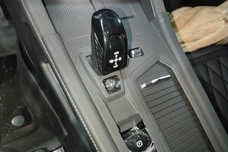 Used Lynk & Co 03 2025 1.5TD DCT Champion Edition Pro Gear Lever