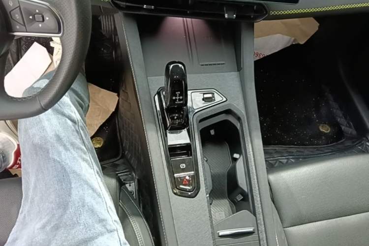 Used Lynk & Co 03 2025 1.5TD DCT Champion Edition Pro Gear Lever
