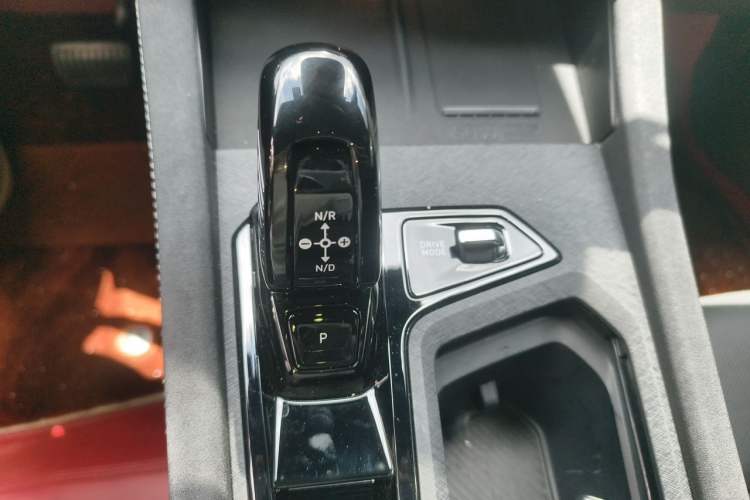 Used Lynk & Co 03 2025 2.0TD DCT Champion Edition Pro Gear Lever