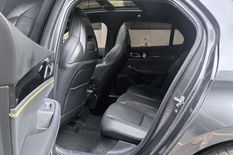 Used Lynk & Co 03 2025 1.5TD DCT Champion Edition Pro Interior 10