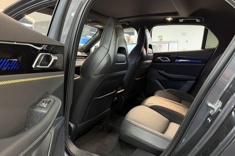 Used Lynk & Co 03 2025 1.5TD DCT Champion Edition Pro Interior 12