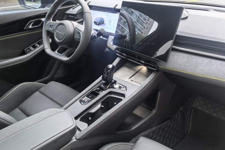 Used Lynk & Co 03 2025 1.5TD DCT Champion Edition Pro Interior 12