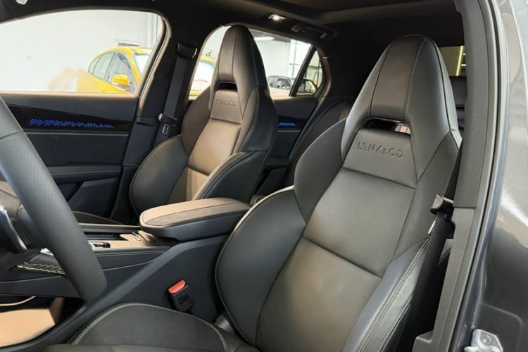 Used Lynk & Co 03 2025 1.5TD DCT Champion Edition Pro Left Front Seat