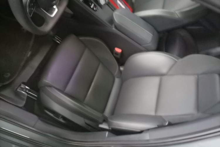 Used Lynk & Co 03 2025 1.5TD DCT Champion Edition Pro Left Front Seat