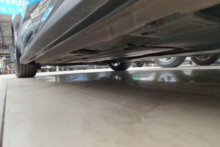 Used Lynk & Co 03 2025 1.5TD DCT Champion Edition Pro Left Side Sill