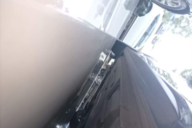 Used Lynk & Co 03 2025 1.5TD DCT Champion Edition Pro Left Side Sill