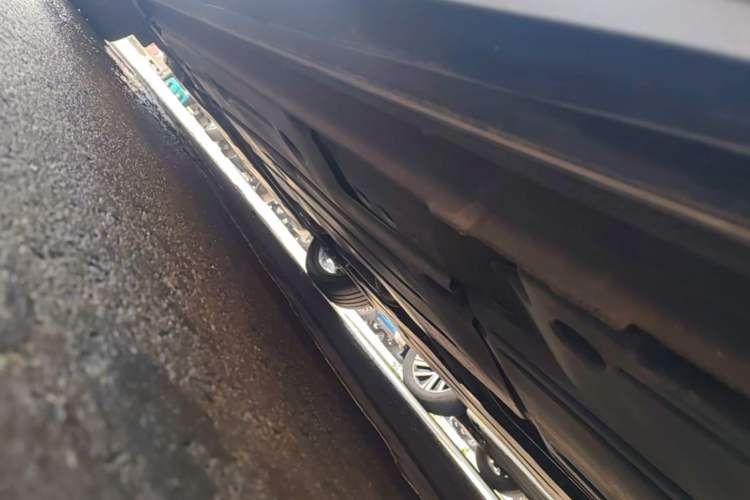 Used Lynk & Co 03 2025 1.5TD DCT Champion Edition Pro Left Side Sill