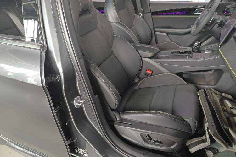 Used Lynk & Co 03 2025 1.5TD DCT Champion Edition Pro Right Front Seat