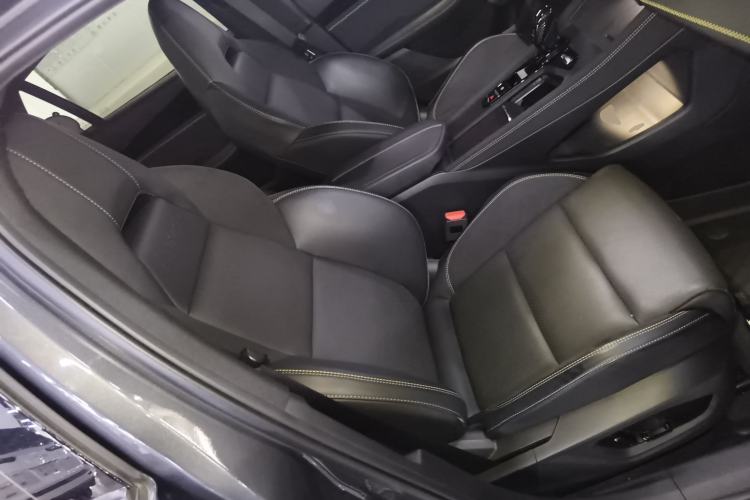 Used Lynk & Co 03 2025 2.0TD DCT Champion Edition Pro Right Front Seat