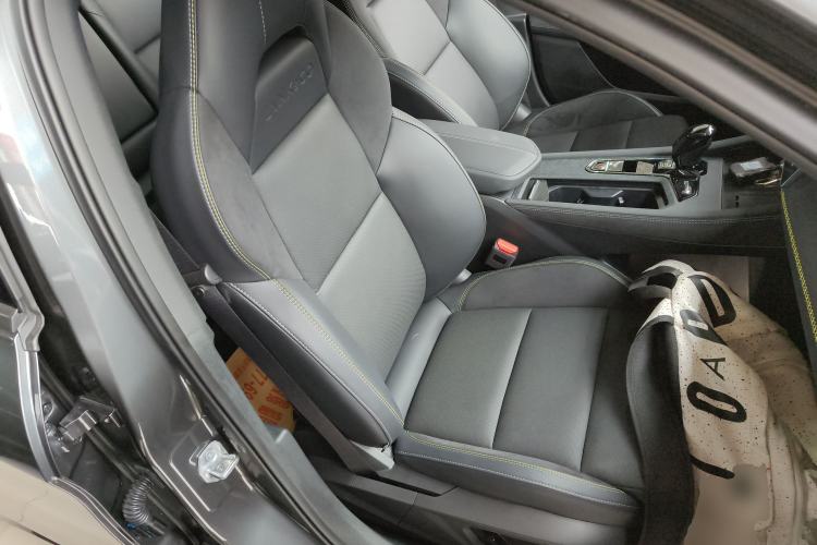 Used Lynk & Co 03 2025 1.5TD DCT Champion Edition Pro Right Front Seat