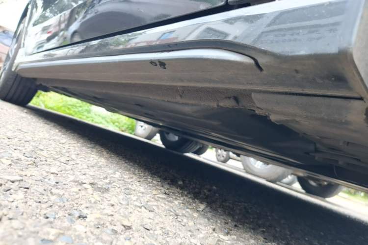 Used Lynk & Co 03 2025 1.5TD DCT Champion Edition Pro Right Side Sill