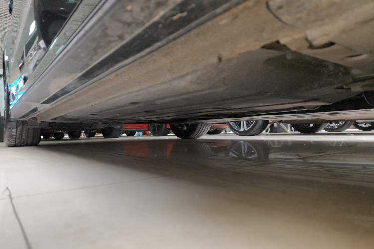Used Lynk & Co 03 2025 1.5TD DCT Champion Edition Pro Right Side Sill