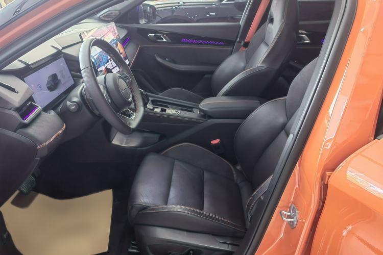 Used Lynk & Co 03 2025 1.5TD DCT Champion Edition Pro Interior 2