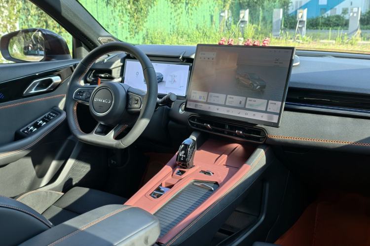Used Lynk & Co 03 2025 1.5TD DCT Champion Edition Pro Interior 3
