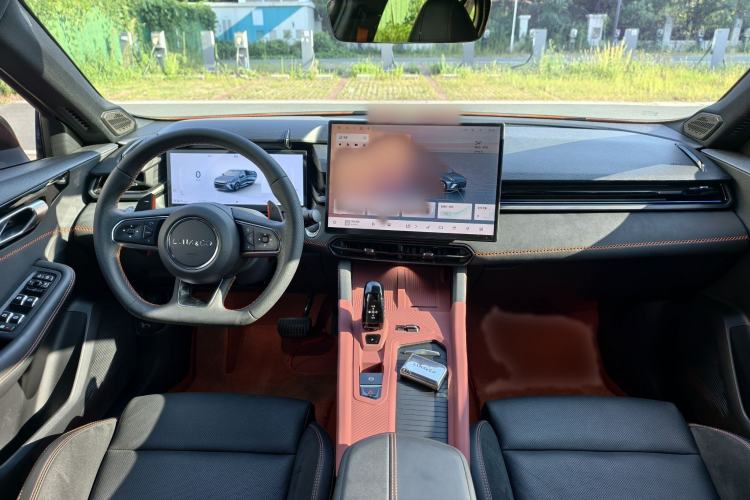 Used Lynk & Co 03 2025 1.5TD DCT Champion Edition Pro Interior 4