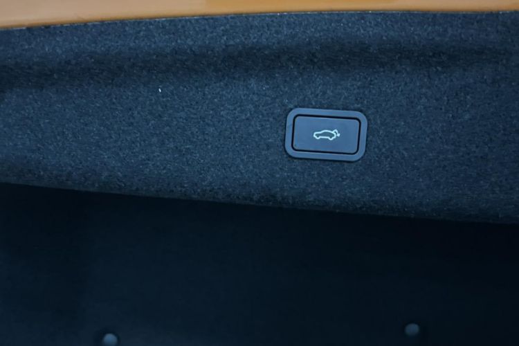 Used Lynk & Co 03 2025 1.5TD DCT Champion Edition Pro Interior 8