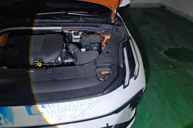 Used Lynk & Co 03 2025 1.5TD DCT Champion Edition Pro Engine Bay Left