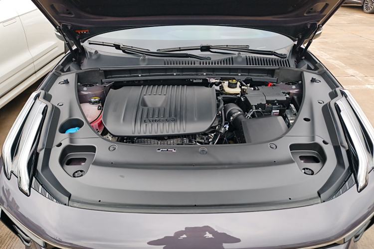 Used Lynk & Co 03 2025 2.0TD DCT Champion Edition Pro Engine Bay