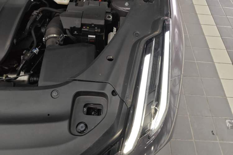 Used Lynk & Co 03 2025 2.0TD DCT Champion Edition Pro Engine Bay Left