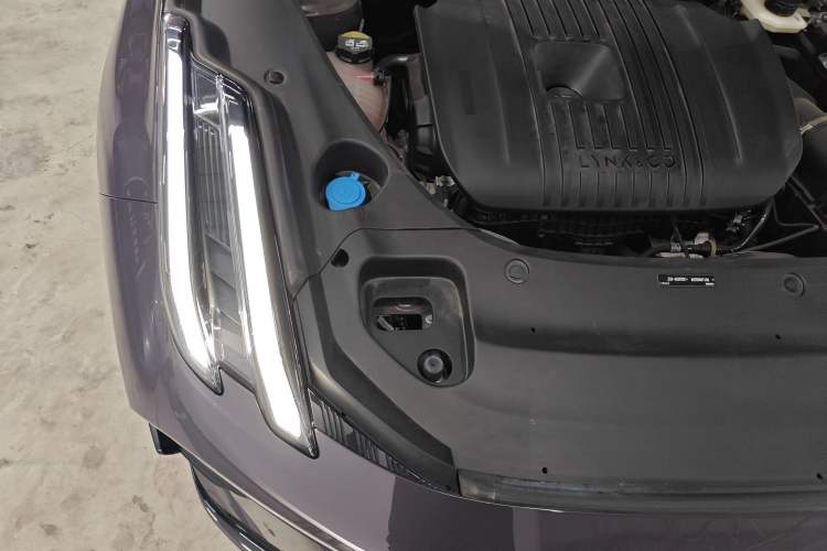 Used Lynk & Co 03 2025 2.0TD DCT Champion Edition Pro Engine Bay Right