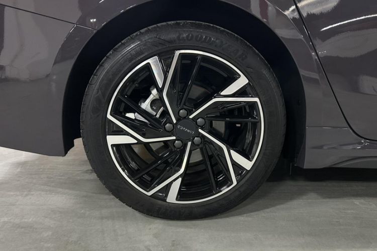 Used Lynk & Co 03 2025 1.5TD DCT Champion Edition Pro Exterior 8