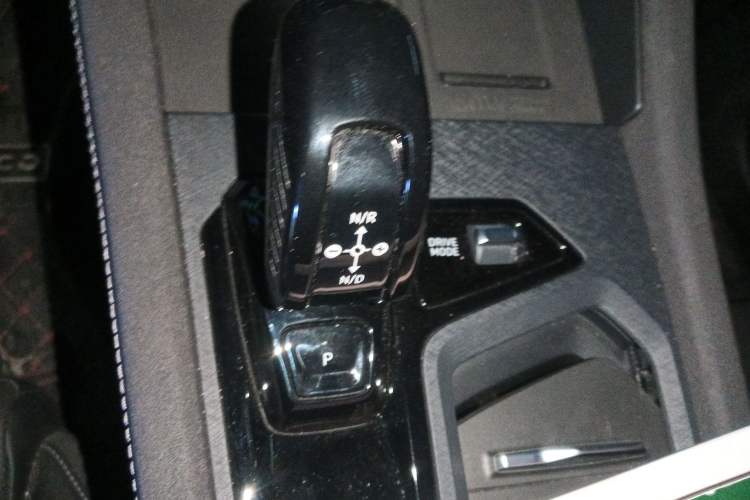 Used Lynk & Co 03 2025 2.0TD DCT Champion Edition Pro Gear Lever