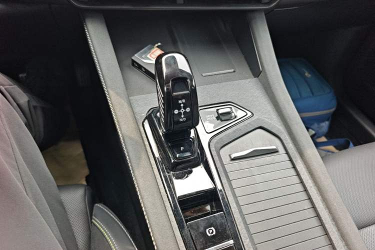 Used Lynk & Co 03 2025 1.5TD DCT Champion Edition Pro Gear Lever