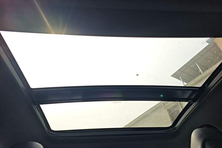 Used Lynk & Co 03 2025 1.5TD DCT Champion Edition Pro Headliner