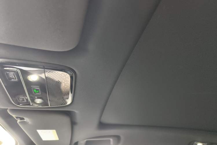 Used Lynk & Co 03 2025 1.5TD DCT Champion Edition Pro Headliner