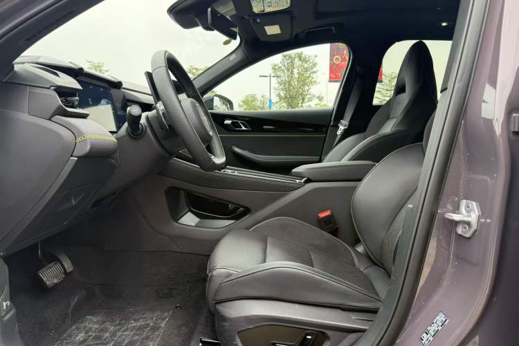 Used Lynk & Co 03 2025 1.5TD DCT Champion Edition Pro Interior 2