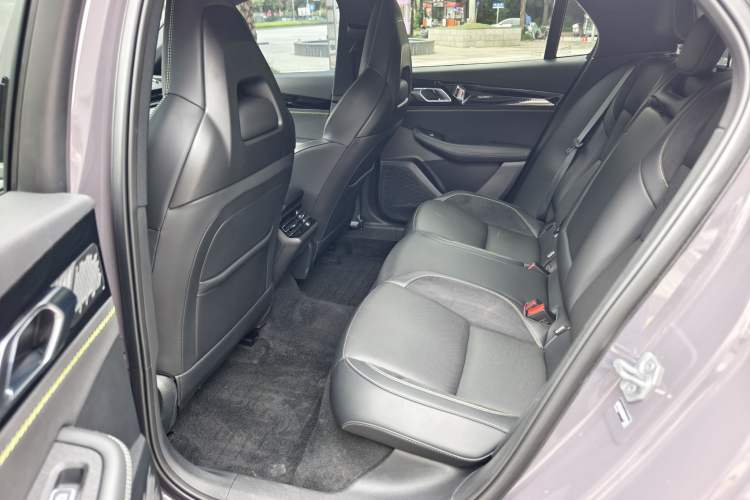 Used Lynk & Co 03 2025 2.0TD DCT Champion Edition Pro Interior 5