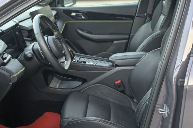 Used Lynk & Co 03 2025 1.5TD DCT Champion Edition Pro Interior 5