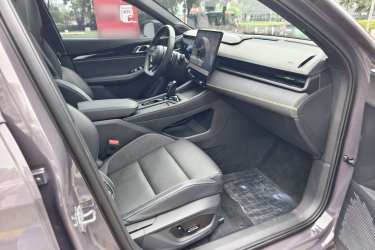 Used Lynk & Co 03 2025 2.0TD DCT Champion Edition Pro Interior 6