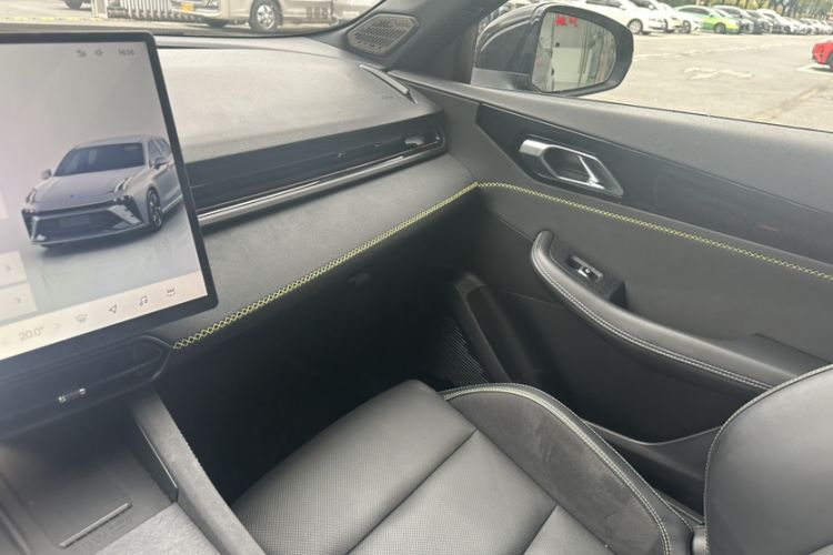 Used Lynk & Co 03 2025 1.5TD DCT Champion Edition Pro Interior 7