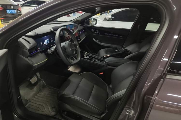 Used Lynk & Co 03 2025 2.0TD DCT Champion Edition Pro Left Front Seat
