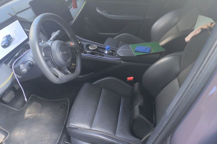 Used Lynk & Co 03 2025 1.5TD DCT Champion Edition Pro Left Front Seat