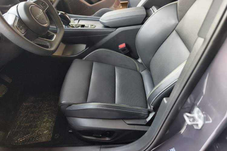 Used Lynk & Co 03 2025 1.5TD DCT Champion Edition Pro Left Front Seat