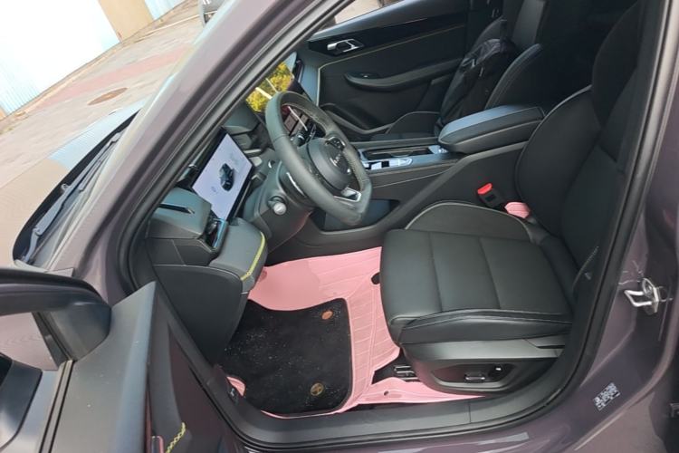 Used Lynk & Co 03 2025 1.5TD DCT Champion Edition Pro Left Front Seat