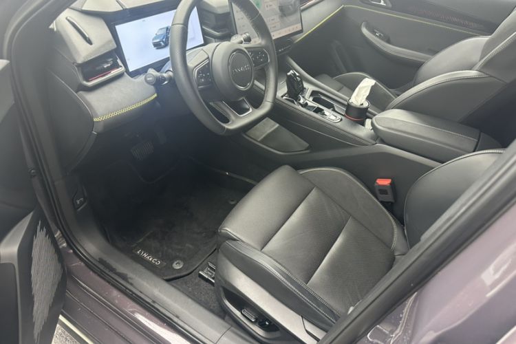 Used Lynk & Co 03 2025 1.5TD DCT Champion Edition Pro Left Front Seat