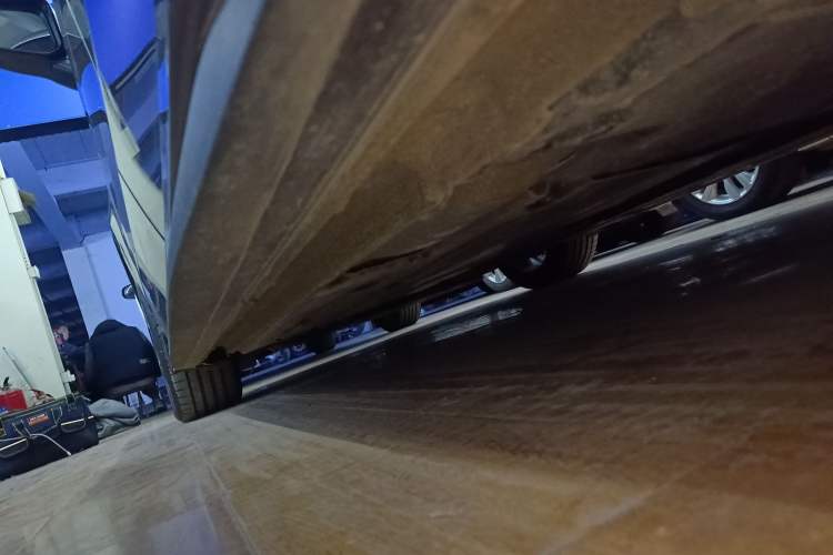 Used Lynk & Co 03 2025 1.5TD DCT Champion Edition Pro Left Side Sill