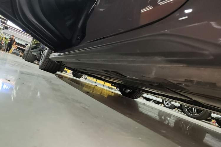 Used Lynk & Co 03 2025 2.0TD DCT Champion Edition Pro Left Side Sill