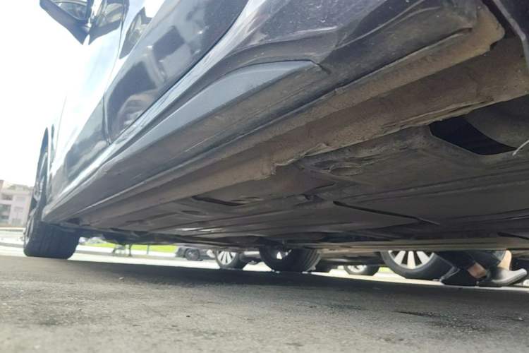 Used Lynk & Co 03 2025 1.5TD DCT Champion Edition Pro Left Side Sill