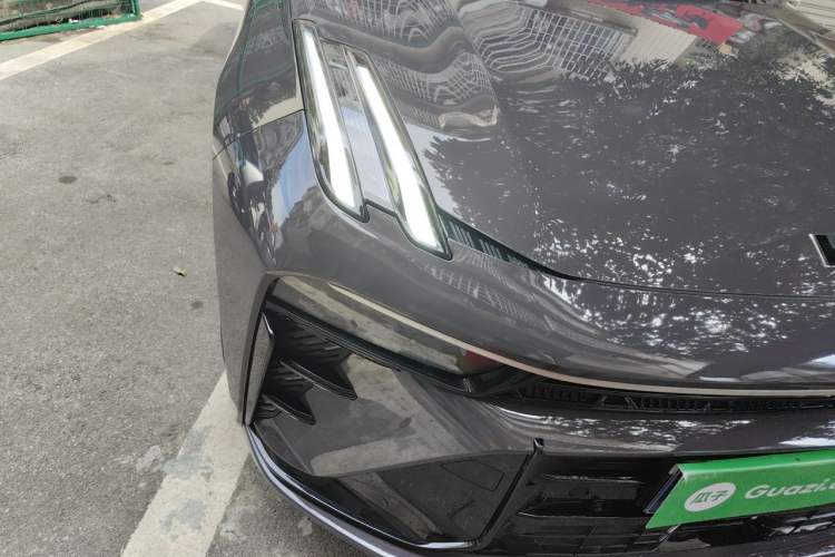 Used Lynk & Co 03 2025 1.5TD DCT Champion Edition Plus Right Front Headlight