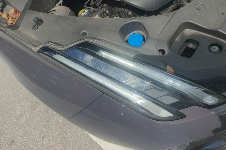 Used Lynk & Co 03 2025 1.5TD DCT Champion Edition Pro Right Front Headlight